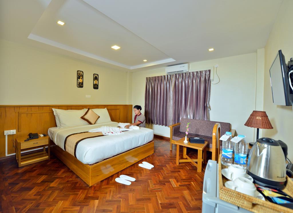 Hotel H Valley Янгон Екстер'єр фото