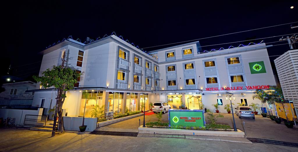 Hotel H Valley Янгон Екстер'єр фото